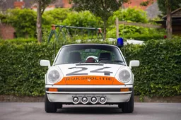 Authentieke Porsche 911 Targa van de Rijkspolitie staat te koop