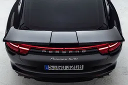 De spoiler op de nieuwe Porsche Panamera verdient een design award