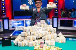 Qui Nguyen zet geniale bluf met poker en wint $8 miljoen