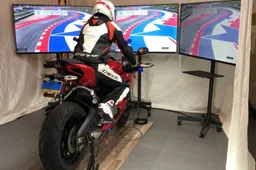 Deze man bouwde zijn Ducati om tot racesimulator voor een prikkie