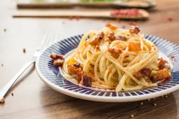 Verdien 5000 euro door een hele maand alleen maar pasta te eten