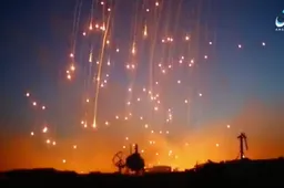 Zo zagen de bombardementen op Raqqa eruit van afgelopen nacht