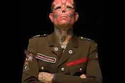 Venezuelaans man verminkt gezicht om op fictieve nazi kapitein Red Skull te lijken