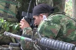 Journalist belandt middenin heftig vuurgevecht tussen Colombiaans leger en de FARC