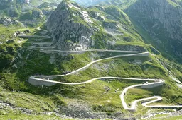 Dit zijn de 11 meest waanzinnige routes in Europa
