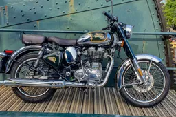 Terug in de tijd met de blinkende Royal Enfield Classic