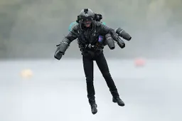 Real life Iron Man vliegt met snelheidsrecord het Guinness Book of Records in