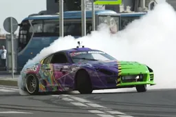 Russische Ken Block trekt alle registers open in 806 pk sterke Toyota Supra
