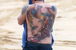 Ben Affleck wordt afgemaakt om z’n bizarre tattoo over z'n hele rug