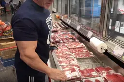 Boodschappen doen voor Hafþór Björnsson (aka The Mountain) is een grote onderneming