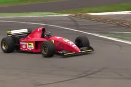 Kippenvel bij de sound van de laatste Ferrari F1-bolide met V12 motor