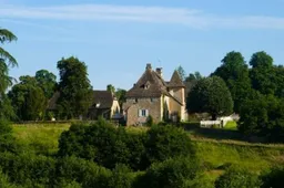 Dit kasteel in Frankrijk t.w.v. 1,7 miljoen euro staat te koop voor 12 euro