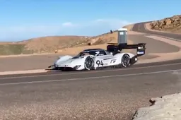 Elektrische Volkswagen ID R vernietigt record van 20 kilometer lange Pikes Peak hill climb