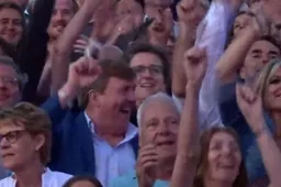 Willem en Maxima gaan viral door dansmoves tijdens Shaggy en Sting concert