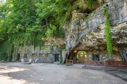 Voor een kleine €2,5 miljoen kun je wonen in deze eeuwenoude grot