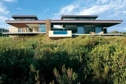 Deze villa zou zo het Zuid-Afrikaanse buitenhuis van Tony Stark kunnen zijn