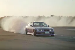 Gast bouwt een BMW E36 om tot diesel aangedreven driftmachine