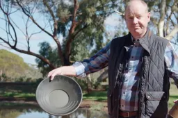 Geniale presentator vertelt precies waarom je niet naar Kalgoorlie in Australië moet gaan