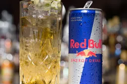Volgens onderzoek zorgt Vodka Red Bull voor gevechten in de kroeg