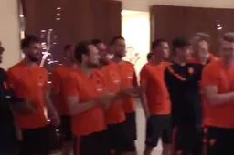 Gini en Virgil worden als helden verwelkomd bij het Nederlands elftal