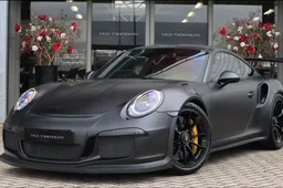 Met deze matzwarte Porsche 911 GT3 RS toon je geen genade op de weg