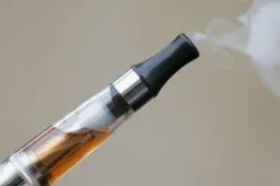 Is de E-sigaret nou daadwerkelijk minder schadelijk dan roken?