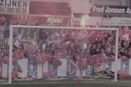 Toffe mini-reportage over de altijd hooggespannen derby IJsselmeervogels - Spakenburg