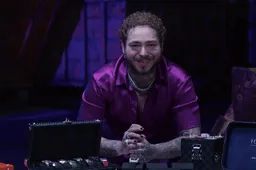 Post Malone showt effe zijn collectie aan dure juwelen