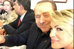 Silvio Berlusconi (83) heeft een nieuwe vlam en die is jonger dan zijn 34-jarige ex