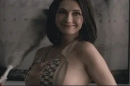 De 8 beste gifjes van Carice van Houten