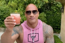 Dwayne 'The Rock' Johnson laat zien hoe je een heerlijk drankje in elkaar flanst