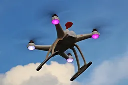 Deze lichtshow pakt met meer dan 3000+ drones een nieuw wereldrecord