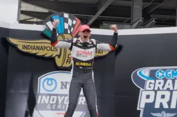 Historisch moment in IndyCar door prachtoverwinning van Rinus Veekay