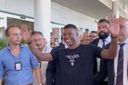 Gini Wijnaldum als grote held onthaald op vliegveld door fans van AS Roma