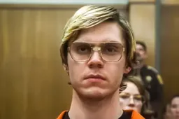 Door de glazen kijken van Jeffrey Dahmer? Het kan