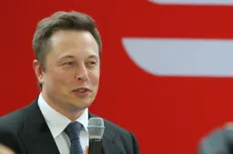 Elon Musk betreedt de parfummarkt met zijn luchtje Burnt Hair