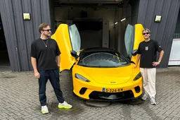 On Tour met techno dj Colyn in een McLaren GT: “Dit is een jongensboekweekend”