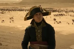 Joaquin Phoenix kruipt in de huid van Napoleon in epische biopic