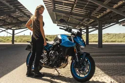 Lies Zhara: “Vrouwen op een motor zijn gewoon heel erg sexy”