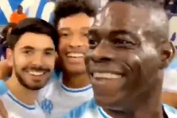 Balotelli viert zijn lekkere omhaal live op Instagram tijdens de wedstrijd