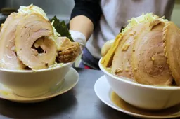 Vreet jezelf helemaal vol met deze ‘Monster Ramen Soep’ in Tokyo