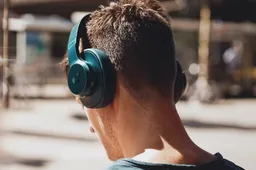 Met de nieuwe headphones van Fresh 'n Rebel loop je stijlvol over straat