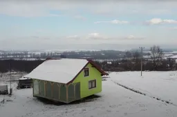Man bouwt een roterend huis zodat zijn vrouw stopt met zeuren