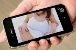 Meisje haalt hilarische sexting prank uit bij hitsige guy