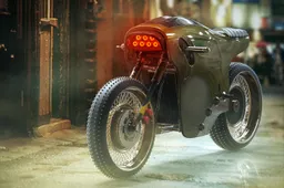 Super futuristisch motor concept past in een post-apocalyptische wereld