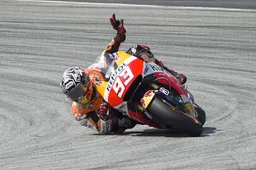 De natte droom van motorrijders: Marquez heerst over de bochten