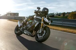 Motorgigant Triumph komt met volledig nieuwe Speed Triple 1200 RS