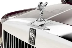 Dit gebeurt er als je het Rolls Royce symbool probeert te jatten