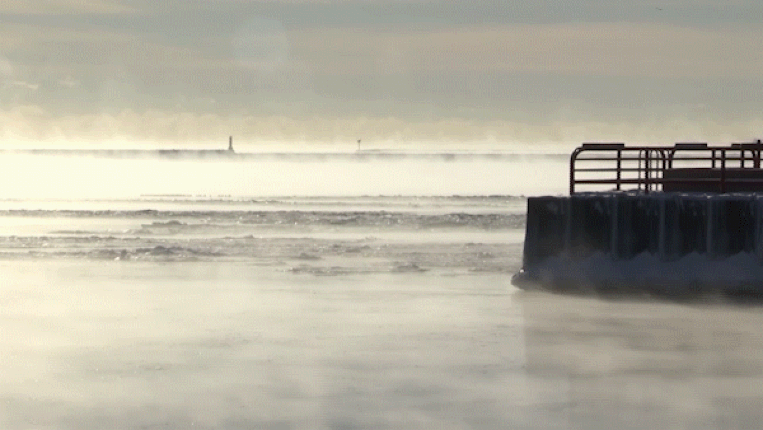 Lake Michigan verandert in set horrorfilm door vrieskou