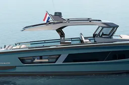 De Stratos Dutch Built 50: een wonder dat kracht, stijl en luxe combineert op volle zee